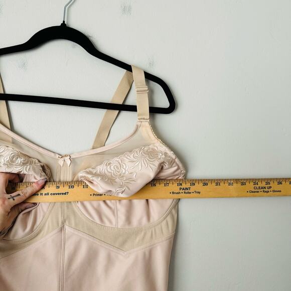 Elila Jacquard Wireless Soft-cup Front Hook Longline Bra nude woman’s 40F - Picture 5 of 10